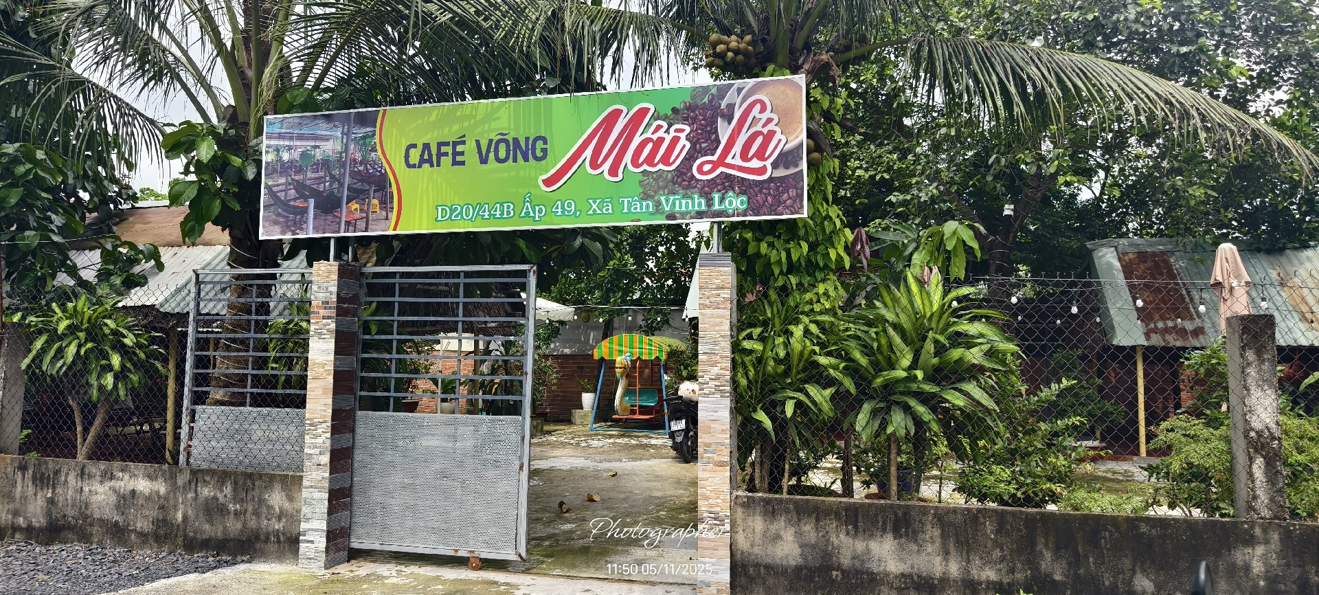 Không gian Mái lá